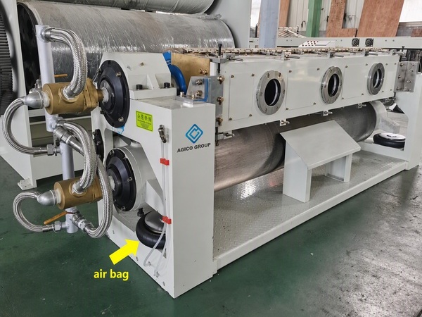 Hydraulic-pneumatic positioning system